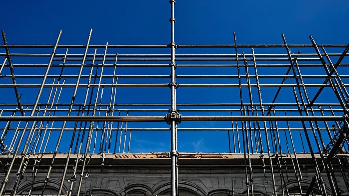 Ledger Scaffolding: Sizes, Load Role & Standards (2026)